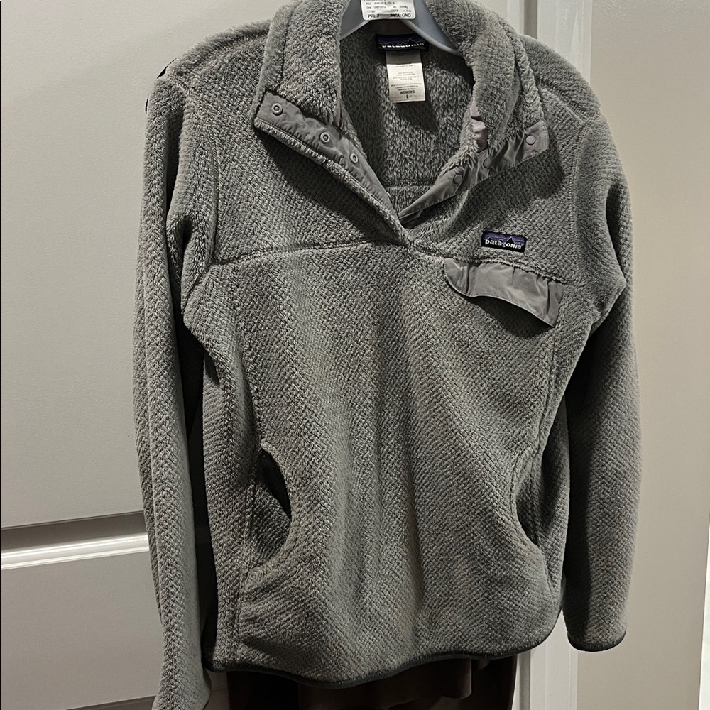 Patagonia Charcoal Snap-T Fleece